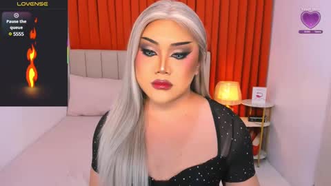 Natalie Mefford online show from 03.08.25