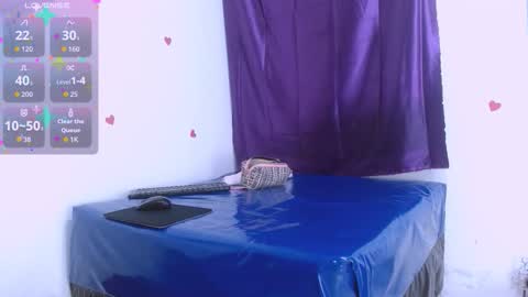 Estefany online show from 11.24.25