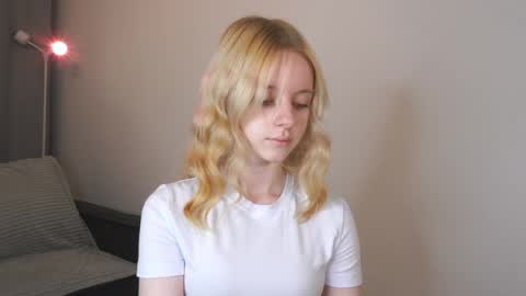 See Its honey bunny  im Lana online show from 06.01.26