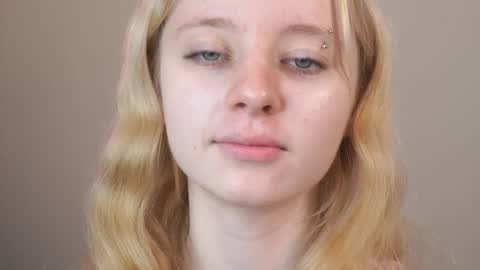 See Its honey bunny  im Lana online show from 06.02.26