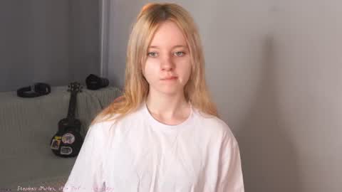 See Its honey bunny  im Lana online show from 06.19.26