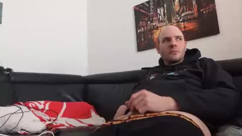 Snapshot of seeebi chatting on 03.08.26 Sebastian online show from 03.08.26