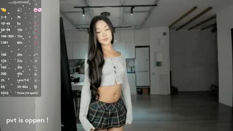 Akira Youri online show from 04.11.26