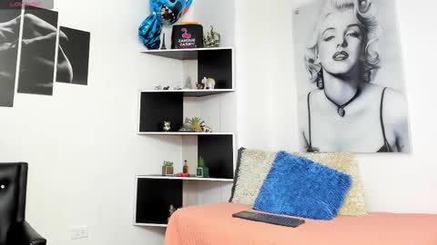 seelena_f online show from 11.04.25