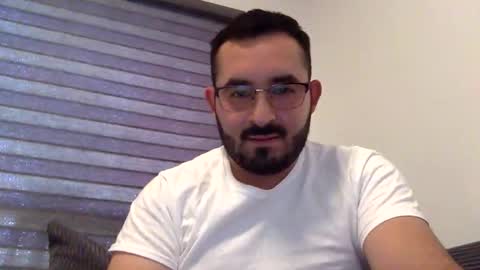 Snapshot of seficha18 chatting on 05.23.26 seficha18 online show from 05.23.26