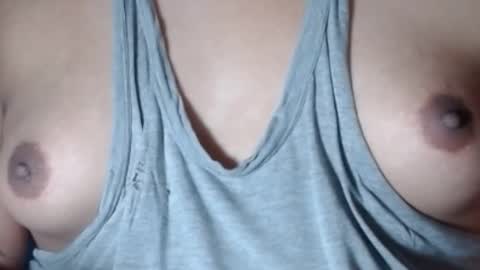 Snapshot of selda_ chatting on 09.15.25 Selda online show from 09.15.25