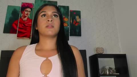 Snapshot of selena_fox7 chatting on 10.20.25 selena_fox7 online show from 10.20.25