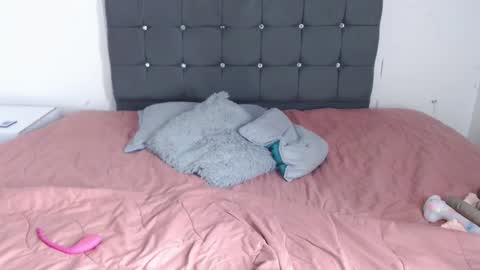 Snapshot of selena_hotmilf chatting on 01.16.26 Selena online show from 01.16.26