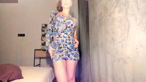 Snapshot of selena_rase chatting on 11.16.25 Selena online show from 11.16.25