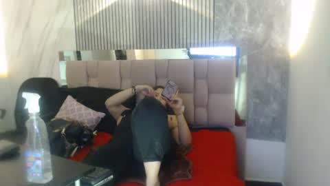 Snapshot of selena_tits_ chatting on 06.22.26 Selena online show from 06.22.26