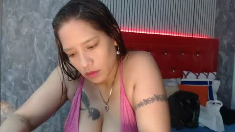Snapshot of selena_tits_ chatting on 07.15.26 Selena online show from 07.15.26
