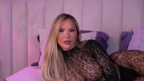 Selena online show from 03.20.26