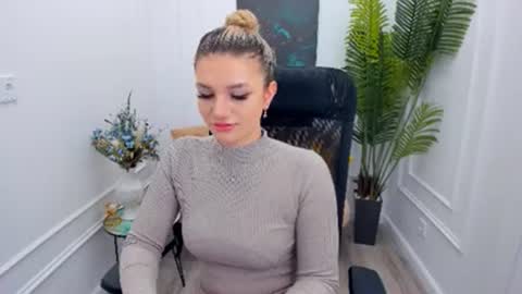 selenaemoore online show from 01.15.26