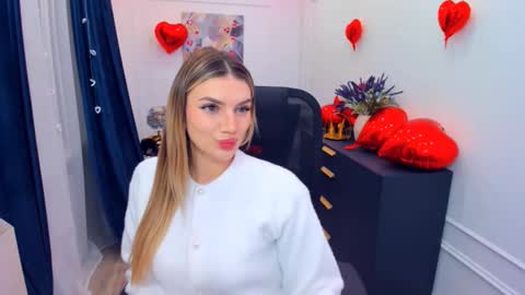 selenaemoore online show from 02.08.26