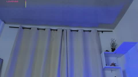 selenafox online show from 11.12.25