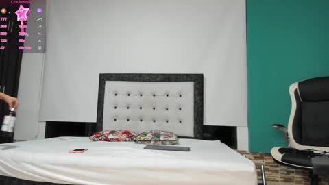 Snapshot of selenagomz chatting on 01.18.25 Selena online show from 01.18.25