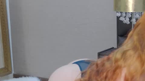 Snapshot of selenahanson chatting on 04.15.26 SelenaHanson online show from 04.15.26