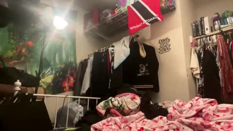 selenaprincess2 online show from 10.17.25