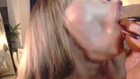 SelenaRossi online show from 11.10.25