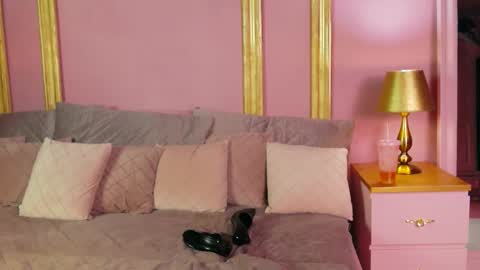 SelenaSin online show from 10.27.25