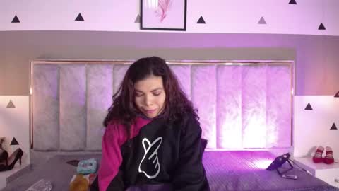 Snapshot of seleneblaze chatting on 09.28.25 Selene online show from 09.28.25