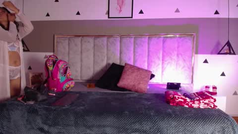 Snapshot of seleneblaze chatting on 10.21.25 Selene online show from 10.21.25