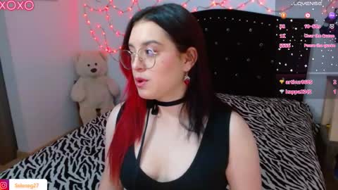 Snapshot of seleneg chatting on 09.11.25 Selene G online show from 09.11.25