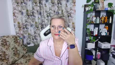 Selenna online show from 02.14.25