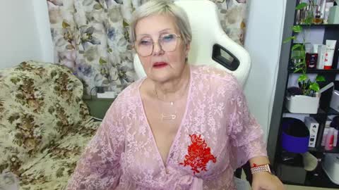 Selenna online show from 02.15.25