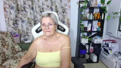 Selenna online show from 02.24.25