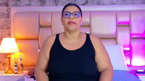 Snapshot of selennacooper chatting on 04.18.26 Selenna Cooper online show from 04.18.26