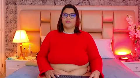Snapshot of selennacooper chatting on 05.16.26 Selenna Cooper online show from 05.16.26