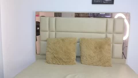 Snapshot of selennahot_ chatting on 10.30.25 Selenna online show from 10.30.25