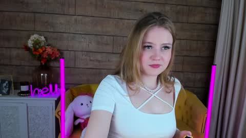 Snapshot of selinswarovski chatting on 02.07.25 SelinSwarovski online show from 02.07.25