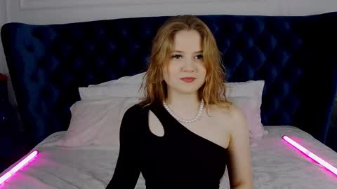 Snapshot of selinswarovski chatting on 02.09.25 SelinSwarovski online show from 02.09.25