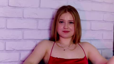 Snapshot of selinswarovski chatting on 02.26.25 SelinSwarovski online show from 02.26.25