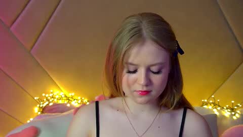 Snapshot of selinswarovski chatting on 02.27.25 SelinSwarovski online show from 02.27.25