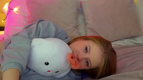 Snapshot of selinswarovski chatting on 03.04.25 SelinSwarovski online show from 03.04.25