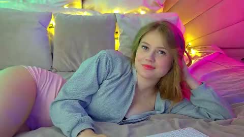 Snapshot of selinswarovski chatting on 03.07.25 SelinSwarovski online show from 03.07.25