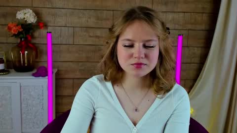 Snapshot of selinswarovski chatting on 03.08.25 SelinSwarovski online show from 03.08.25