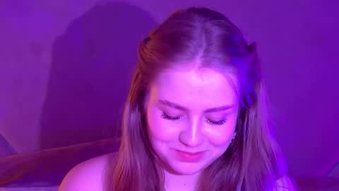 Snapshot of selinswarovski chatting on 09.27.25 SelinSwarovski online show from 09.27.25