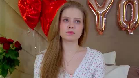 Snapshot of selinswarovski chatting on 02.18.26 SelinSwarovski online show from 02.18.26