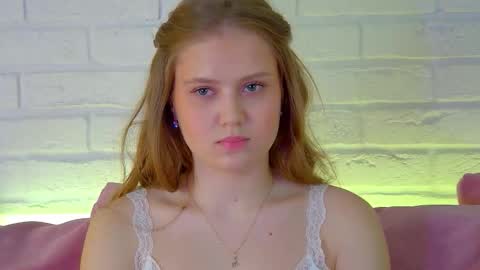 Snapshot of selinswarovski chatting on 02.19.26 SelinSwarovski online show from 02.19.26