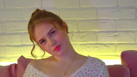 Snapshot of selinswarovski chatting on 02.23.26 SelinSwarovski online show from 02.23.26