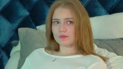 Snapshot of selinswarovski chatting on 02.25.26 SelinSwarovski online show from 02.25.26