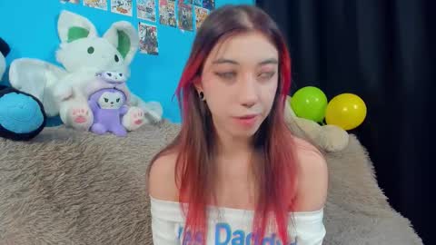 Snapshot of sell0n chatting on 12.19.25 Mindy online show from 12.19.25