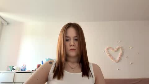 Lily online show from 05.16.26