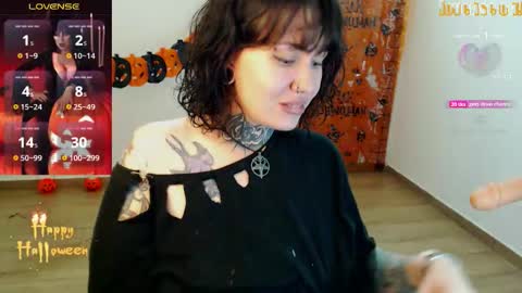 senorita_dakota online show from 10.17.25