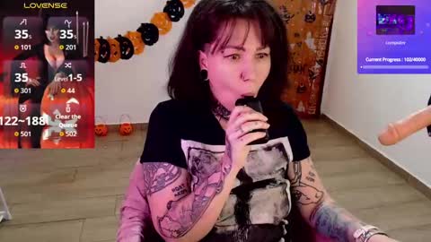 senorita_dakota online show from 10.19.25