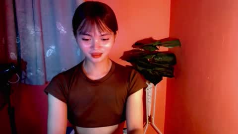 Snapshot of sensational_yeng chatting on 11.14.25 sensational_yeng online show from 11.14.25